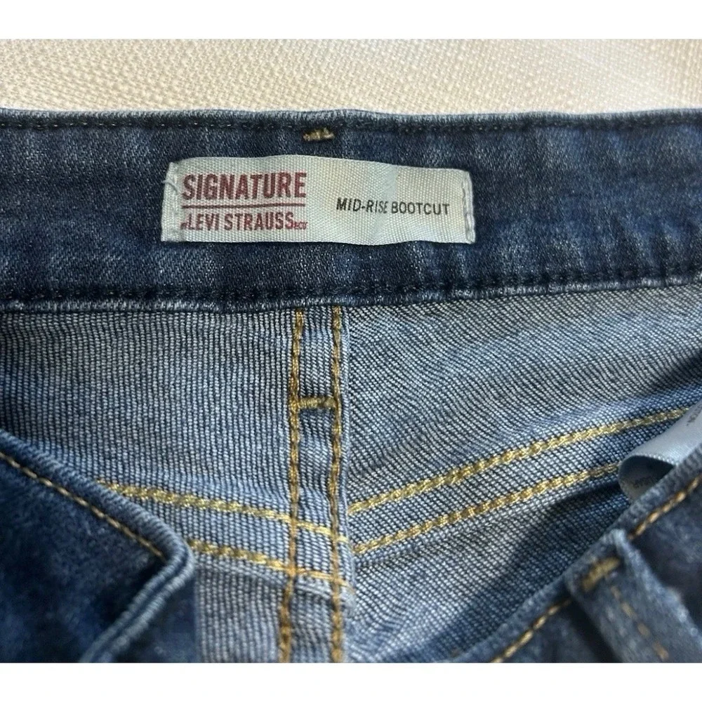 Signature by Levi Strauss Mid Rise Bootcut Jeans Women's Size 26 Dark Blue Denim